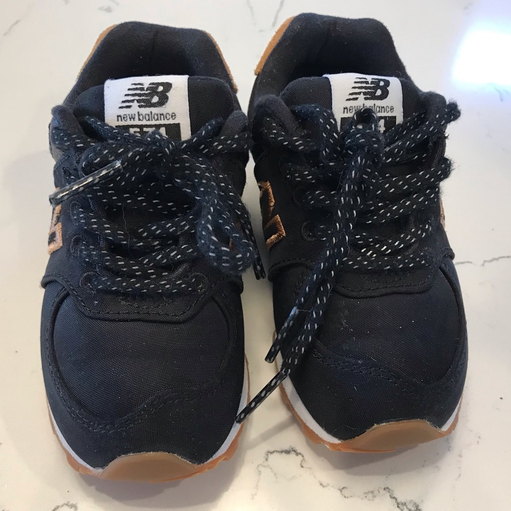 New balance kids sneaker size 7